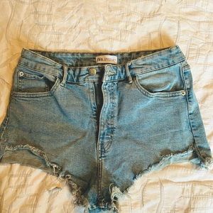 ZARA JEAN SHORTS SIZE 10